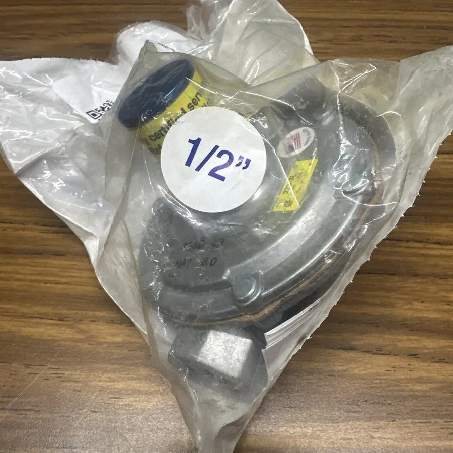 Трубопроводная арматура Maxitrol 325-3L 1/2" Gas Line Pressure Regulator CSA/ANS
