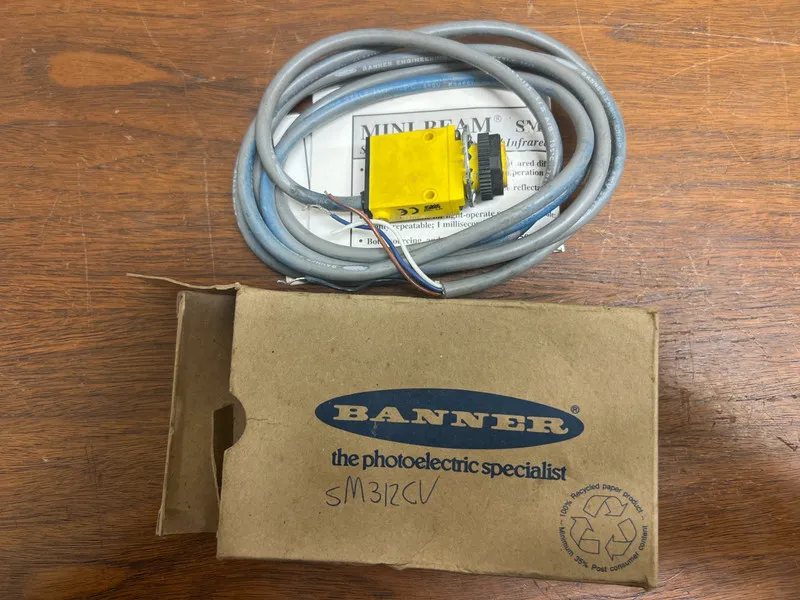 Фотоэлектрический датчик Banner SM312CV Mini-Beam Convergent Photoelectric Senso