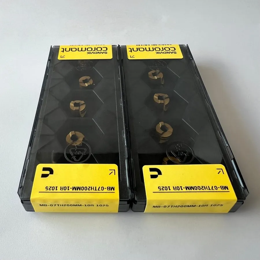 Режущий инструмент Sandvik / MB-07TH200MM-10R 1025 / carbide turning insert
