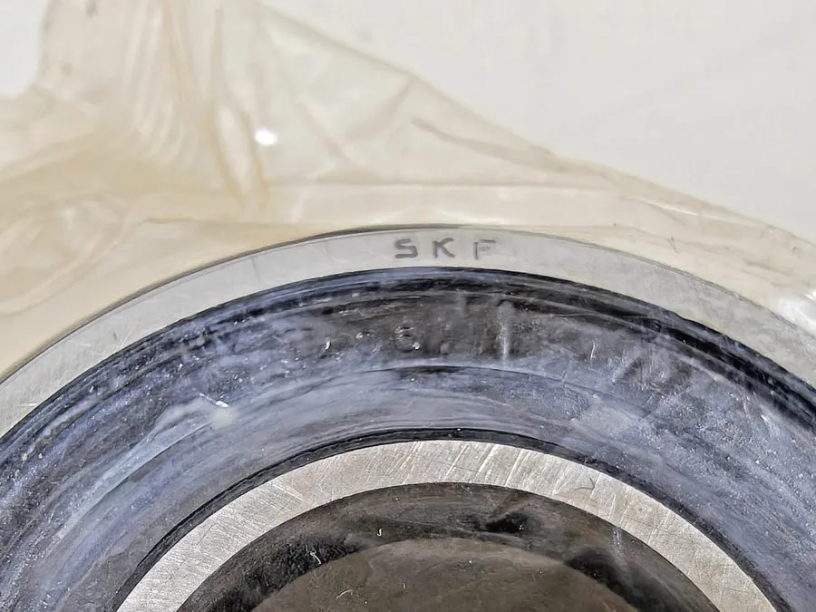 Подшипник 2204E-2RS1 TN9 SKF Doube Row Self Aligning Ball Bearing TN9