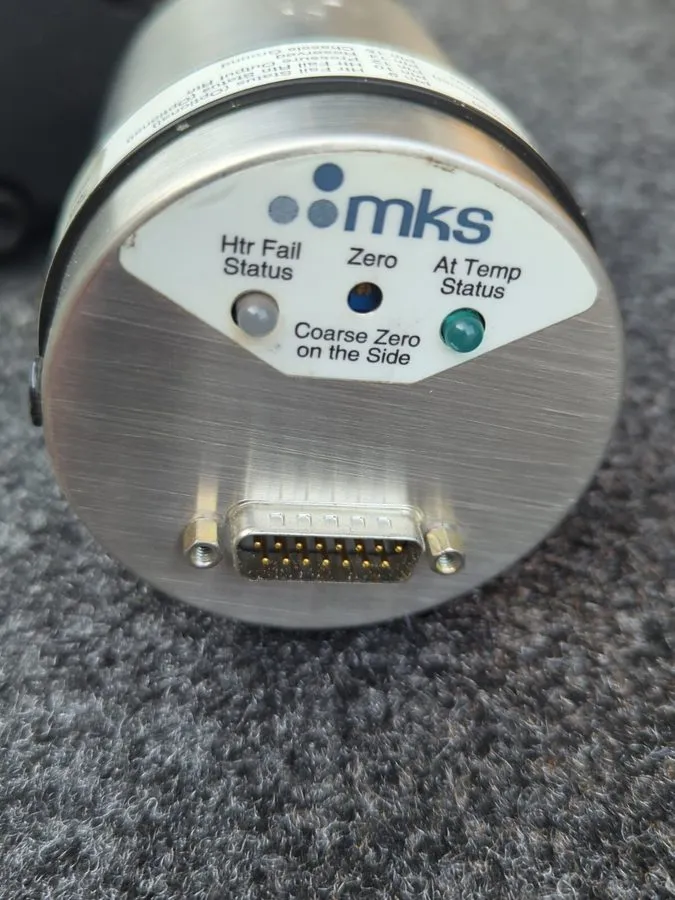 Электронный компонент MKS 627B13TBC2B, Baratron Capacitance Manometer 1000 TORR  — фото лота 2