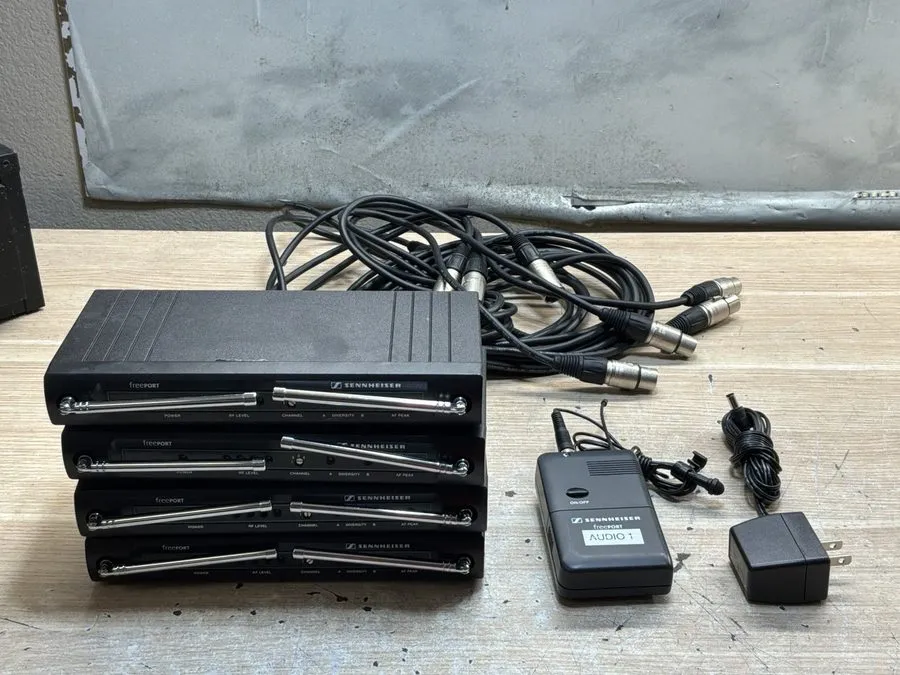 Микрофон 4 Sennheiser Freeport EM1-B wirless guitar / microphone system/JUA3785 — фото лота 2