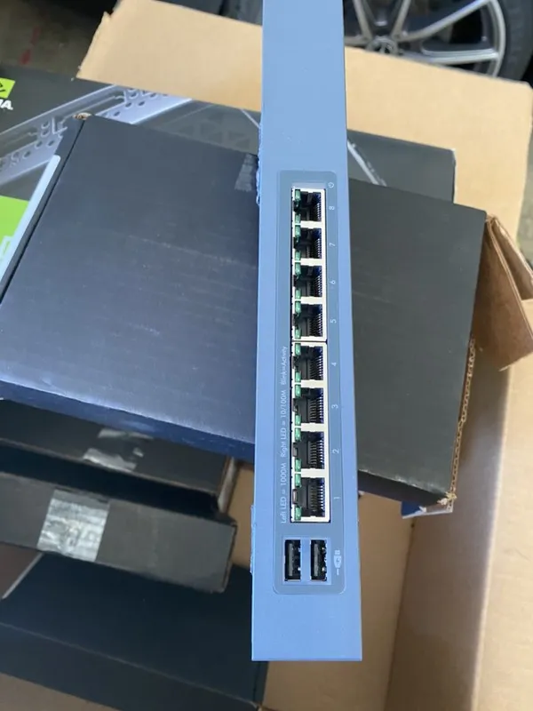 Коммутатор Netgear ProSafe GSS108E 8-Port Gigabit Managed Network Switch