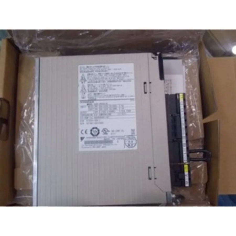 Сервопривод Yaskawa SGDV-R90A01B AC Servo Drive