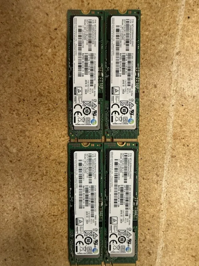 SSD-накопитель Samsung PM981 256GB MZ-VLB2560 M.2 2280 NVMe Solid State Drive SS