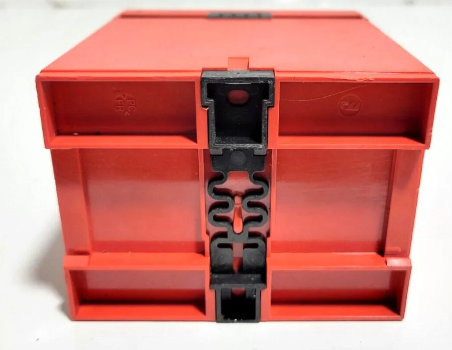 Реле безопасности Allen Bradley 440R-G23110 Ser A MSR124RT 24VAC/24DC Safety Rel