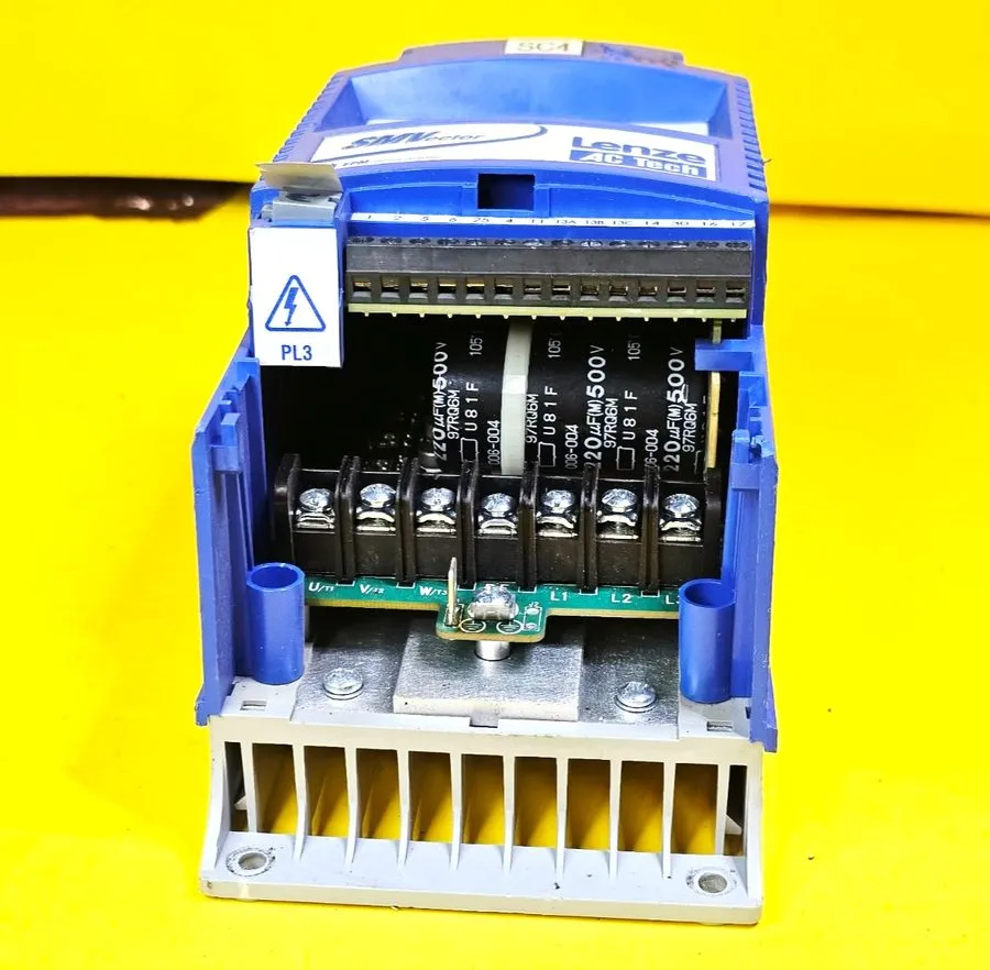 Частотный преобразователь Lenze ESV751N06TXB Vfd Drive 600v-ac 1hp 0-575v-ac 0-5 — фото лота 1