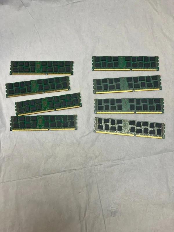 Модуль памяти HP Hynix 8GB PC3-10600R DDR3 ECC Registered Server RAM 500205-071 