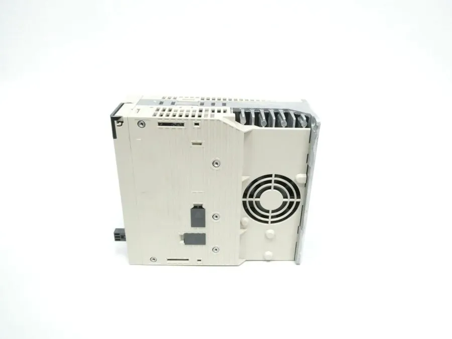 Сервопривод Yaskawa Servo Drive Servopack SGDV-3R8A21A 500W 200V