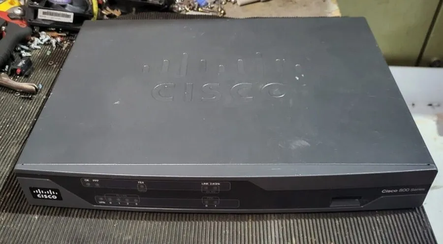 Маршрутизатор CISCO 800 SERIES 881-K9 V01 4-PORT INTEGRATED SERVICES ROUTER (R6S
