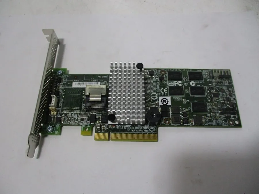 Контроллер LSI Logic MegaRAID 9260-4i 6Gb/s 4-Port PCIe SAS SATA RAID Controller