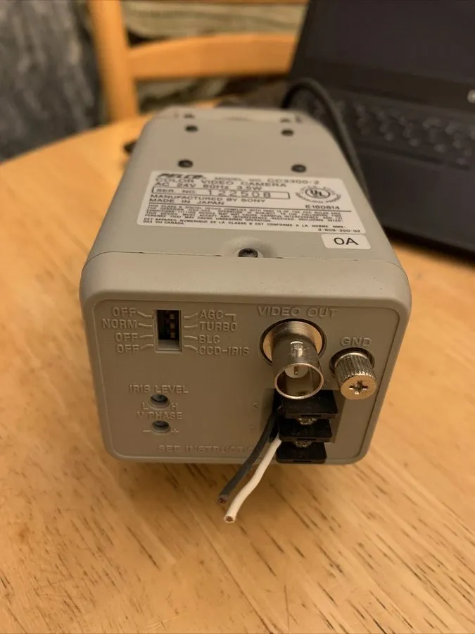 Камера Pelco CC3300-2 Color Video Camera CCTV Security Surveillance *PARTS ONLY