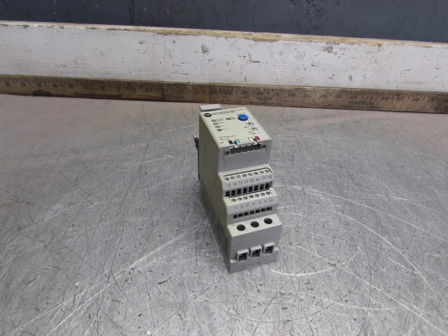 Реле защиты Allen Bradley 193-EC1AB /A E3 Electronic Motor Protection Relay 1-5A — фото лота 1