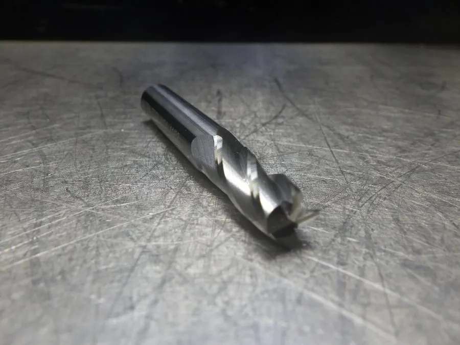 Режущий инструмент Ultra Tool 11/16" Carbide Endmill 3/4" Shank 312014 (LOC2910B