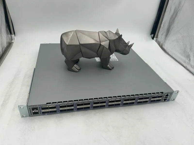 Коммутатор Arista DCS-7060CX-32S-R 7060X 32x100GbE QSFP & 2xSFP+ Switch rear-to-
