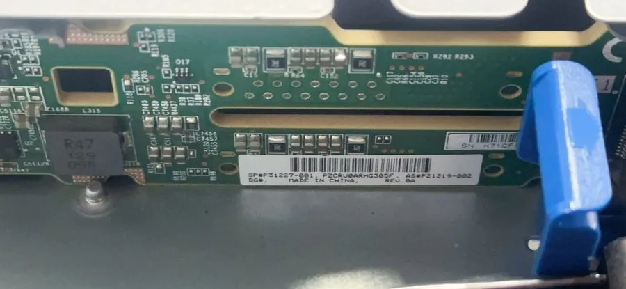 Бэкплейн HPE ProLiant P31227-001 DL325 DL360 365 Gen10 Plus/V2 8SFF SAS/SATA BC 