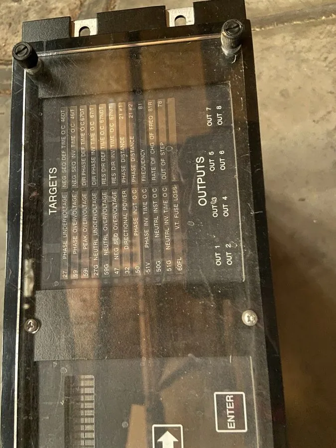 Реле защиты Beckwith (Hubbell) M-3520 Intertie Protection relay, Model 8975