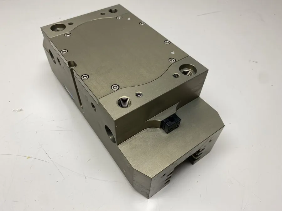 Робот SCHUNK PGN+300/1 Parallel Gripper