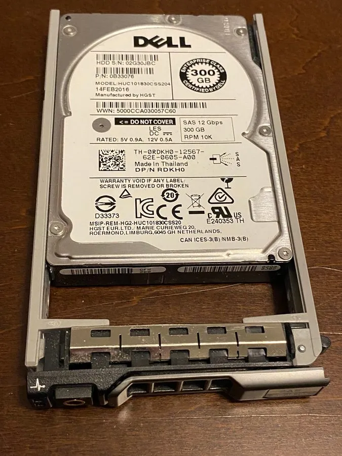 Жёсткий диск Dell HGST HUC101830CSS204 300GB 2.5" 12Gb/s 10K SAS Drive