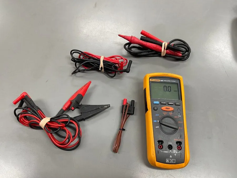Тестер Fluke 1507 Insulation Resistance Tester Megohmmeter