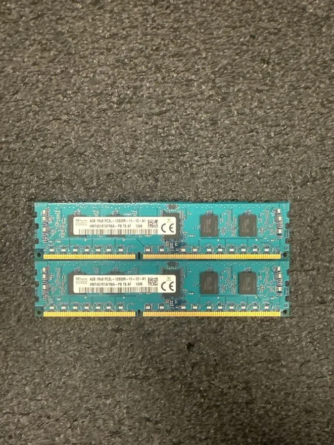 Модуль памяти SK hynix 4GB 1Rx8 PC3L-12800R DDR3 1600 MHz Server RAM HMT451R7AFR — фото лота 1