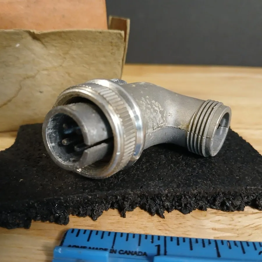 Вакуумная присоска Vintage NOS 90-Degree Right Angle Amphenol Microphone Plug 4 
