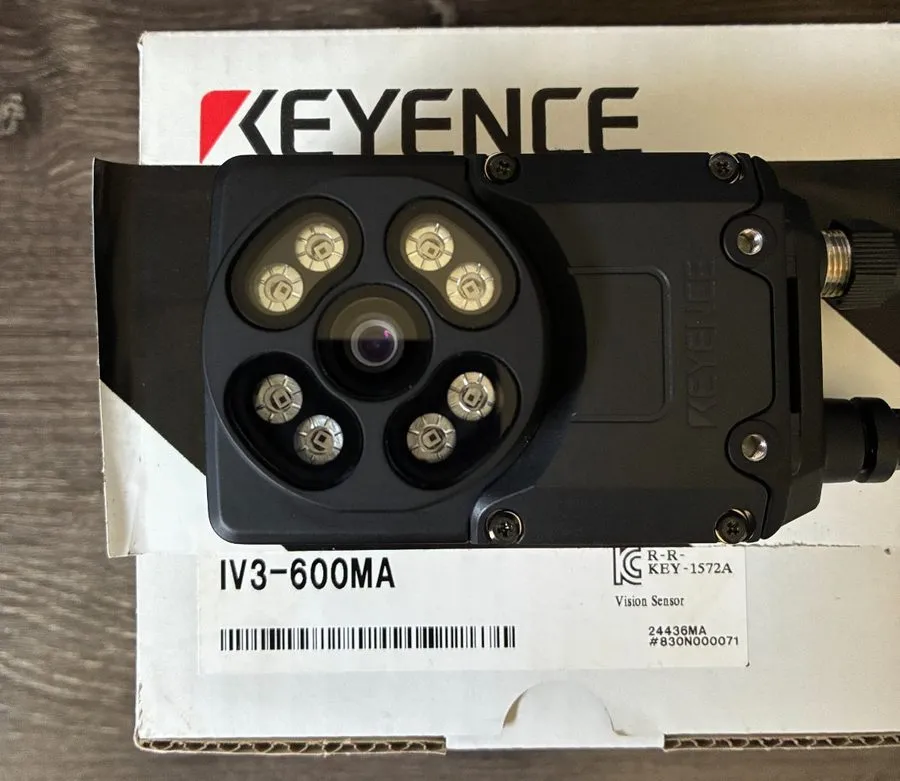 Камера машинного зрения KEYENCE IV3-600MA Vision Sensor Industrial Camera — фото лота 1