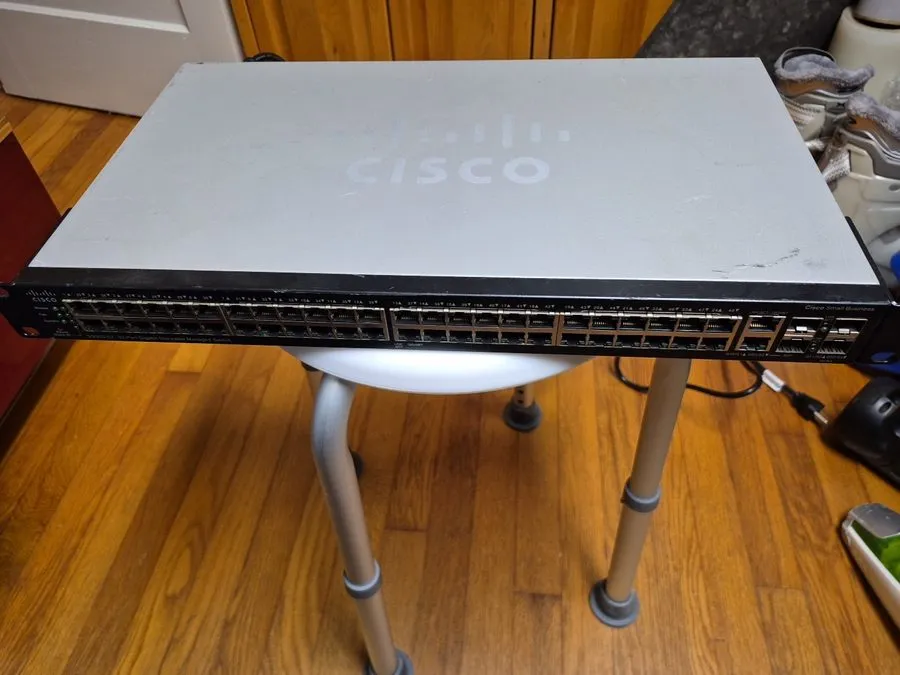 Коммутатор Cisco SG500-52P 52-Port Gigabit Stackable PoE Managed Ethernet Switch