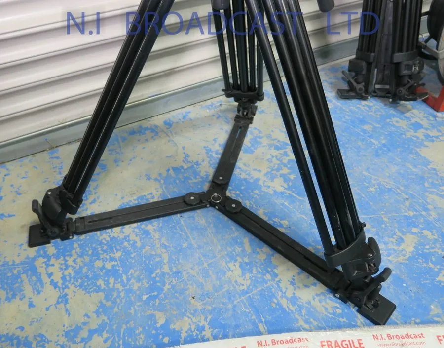 Оборудование видеонаблюдения Manfrotto 546B Aluminum Video Tripod With 501HDV Vi