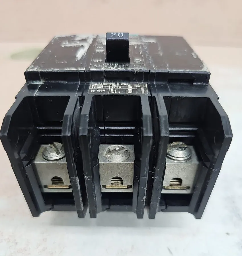 Автоматический выключатель SIMENS BQD BQD320 3 POLE 20 AMP 480V GRAY CIRCUIT BRE