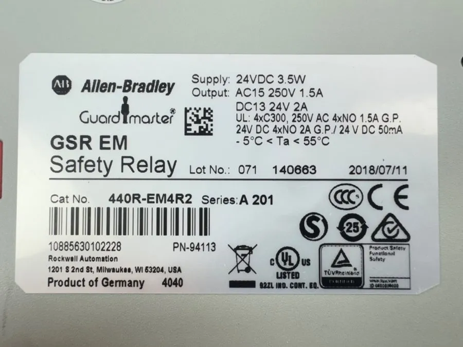 Реле безопасности Allen-Bradley Guardmaster GSR EM Safety Relay 440R-EM4R2 Ser A