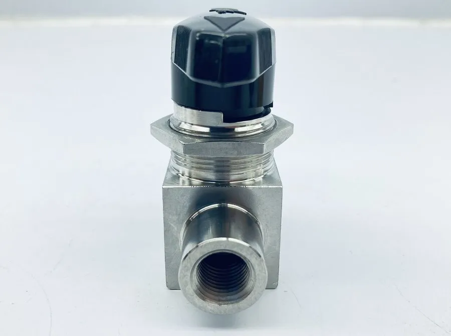 Клапан SWAGELOK SS-44F4 STAINLESS STEEL BALL VALVE 1/4"-NPT 2500PSI