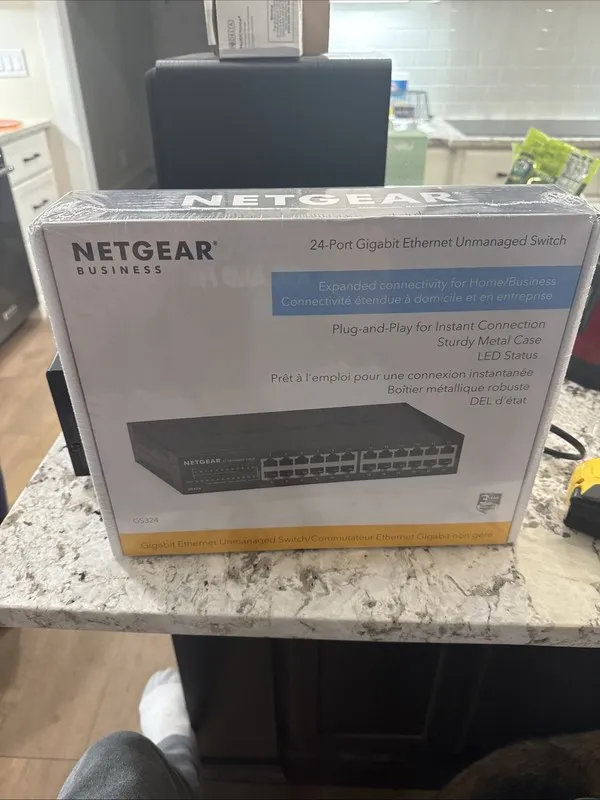 Коммутатор NETGEAR GS324-200NAS 24-Port Gigabit Ethernet Unmanaged Switch Black