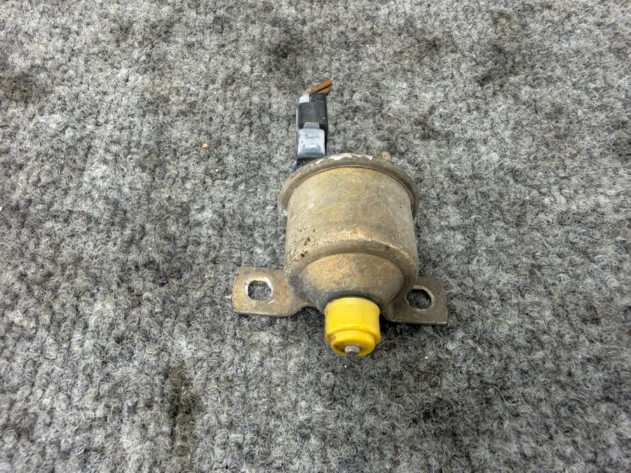 Реле MERCEDES SLC Fuel Pump Relay W107 380 450 SEL 107 898260 450sl 450slc /B6.5