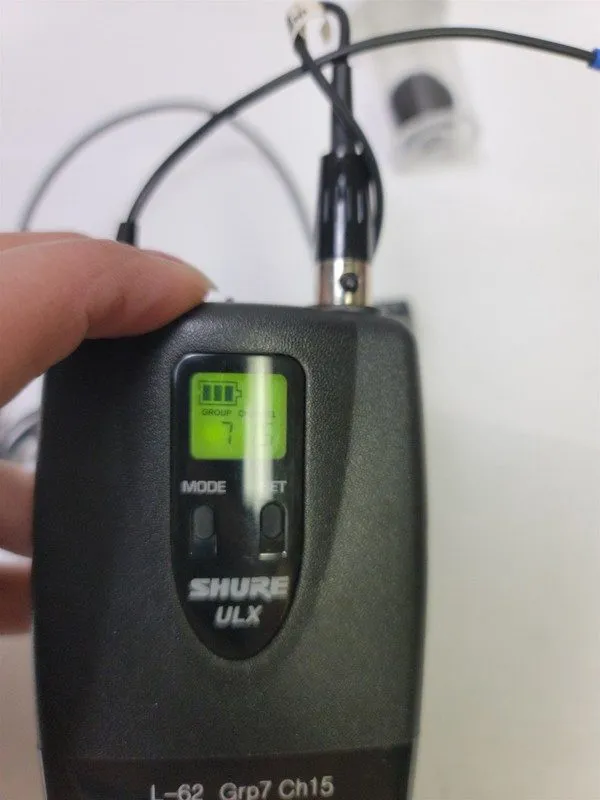 Передатчик Shure ULXS4 G3 470-506MHz Microphone Wireless Receiver w/ ULX1-G3 Tra
