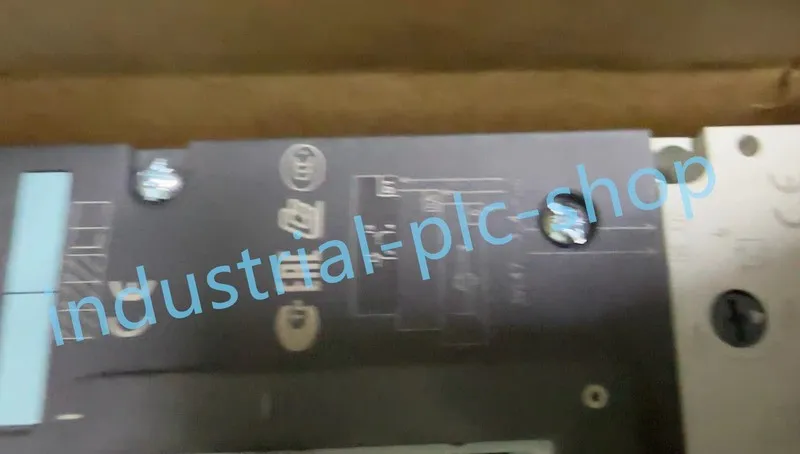 Автоматический выключатель Siemens 3VL4725-3EJ46-0AD1 Circuit breaker Fast