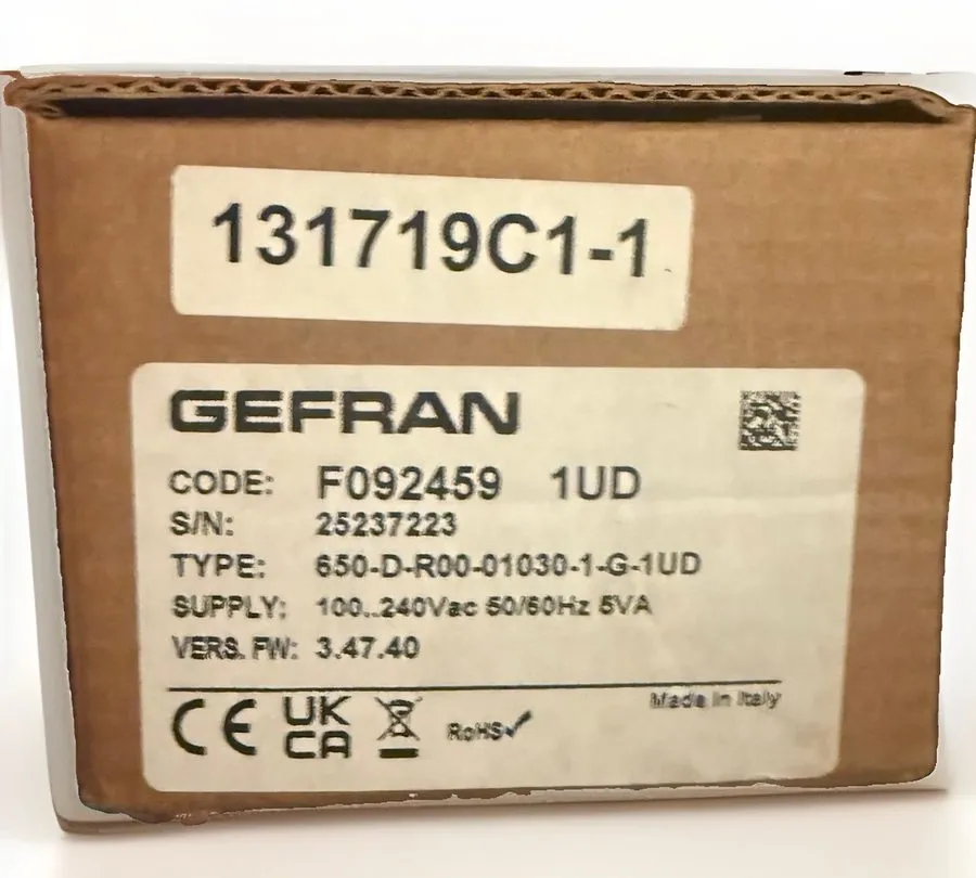 Датчик температуры Gefran 650-D-R00-01030-1-G-1UD Temperature Controller 100-240 — фото лота 1