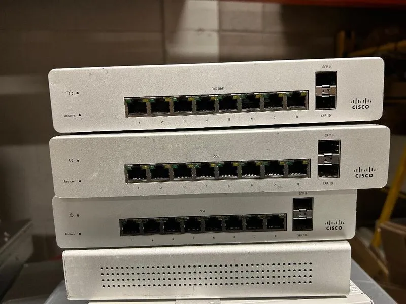 Коммутатор Cisco Meraki MS220-8-HW Cloud Managed 8 Port GigE Switch with POE — фото лота 1