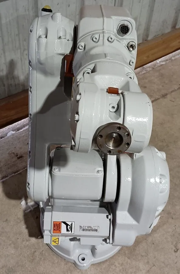 Робот ABB IRB140 M2000 Industrial Robot Arm ( in 2018 by Bow Robotics) — фото лота 1