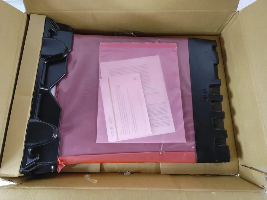 Коммутатор Juniper EX4600-40F-AFO 24-Port 10GbE SFP+ Switch & 4 x QSFP 2 x JPSU- — фото лота 1