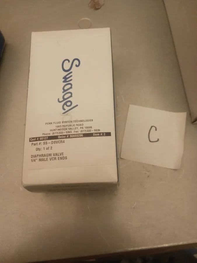 Клапан Swagelok diaphragm sealing valve SS-DSVCR4 — фото лота 2