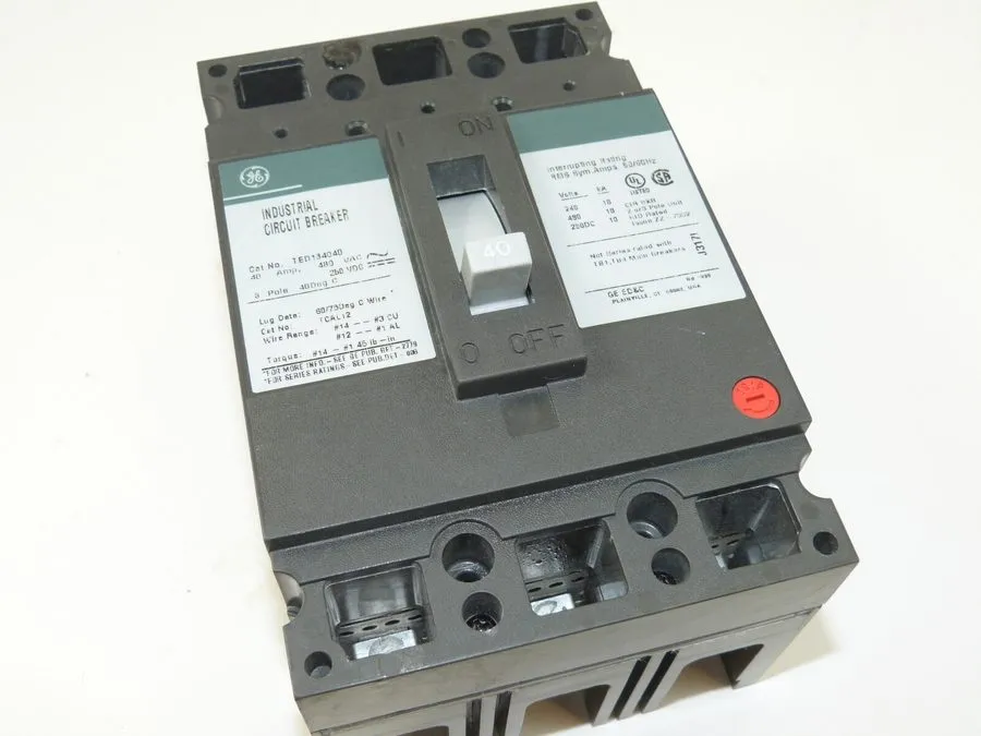 Автоматический выключатель GE Enclosed Circuit Breaker TED134040 40A 480V 3P 3R 