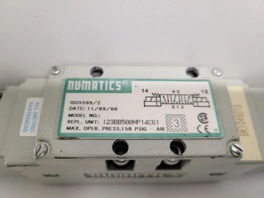 Электромагнитный клапан Numatics I23BB500MP14C61 Pneumatic Solenoid Valve 24VDC