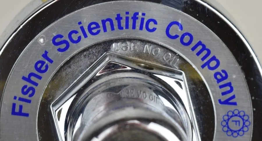 Трубопроводная арматура Fisher Scientific FS-100 CO2 Gas Regulator Compressed Ga