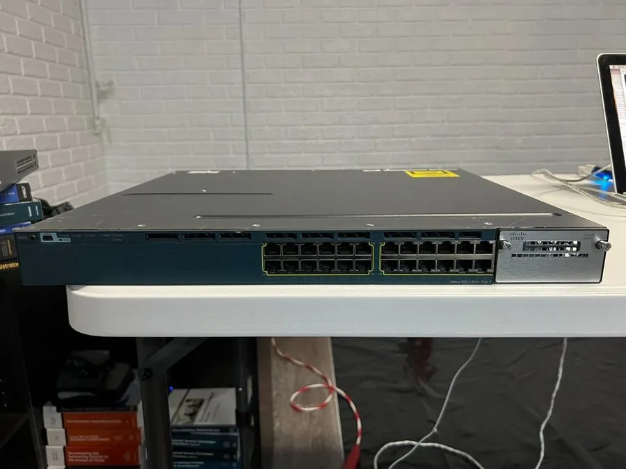 Коммутатор Cisco Catalyst WS-C3560X-24P-S 24-Port PoE+ Switch w/ C3KX-NM-10G
