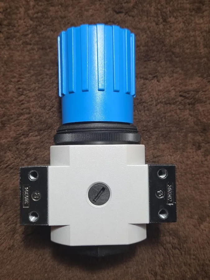 Трубопроводная арматура Festo LR-1/2-D-O-MIDI 162594 Pressure Regulator