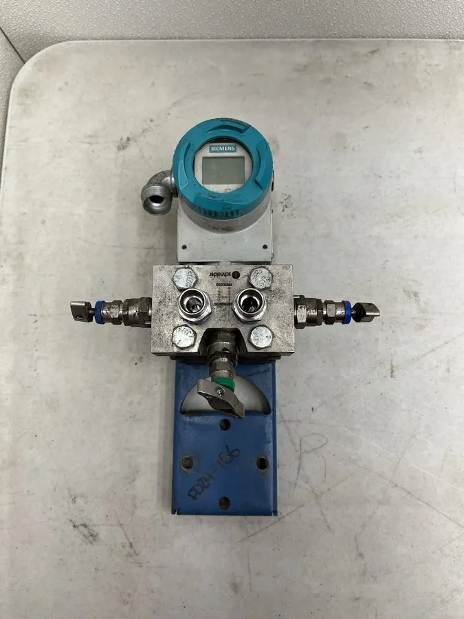 Датчик давления Siemens 7MF4033-1FA10-1NC7-Z SITRANS P D-76181 Pressure Transmit