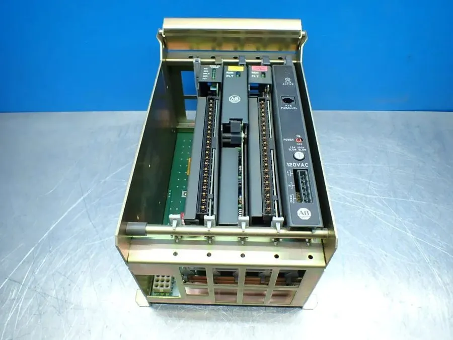 Модуль ввода-вывода ALLEN-BRADLEY 4-SLOT CHASSIS WITH I/O MODULES 1771-A1B