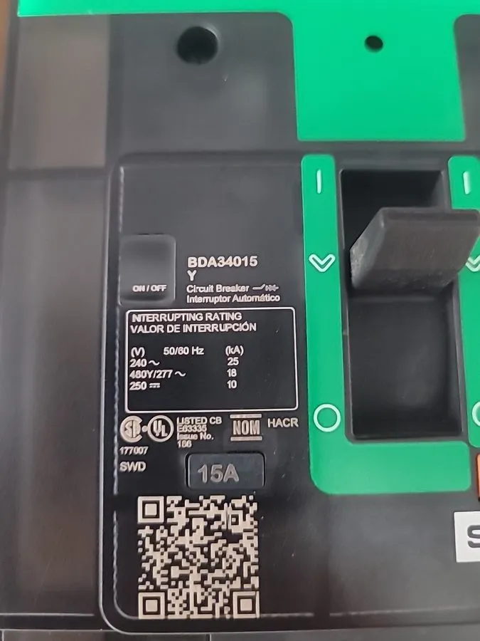 Автоматический выключатель Square D BDA34015Y 3p 480V 15a 18k I-Line Circuit Bre