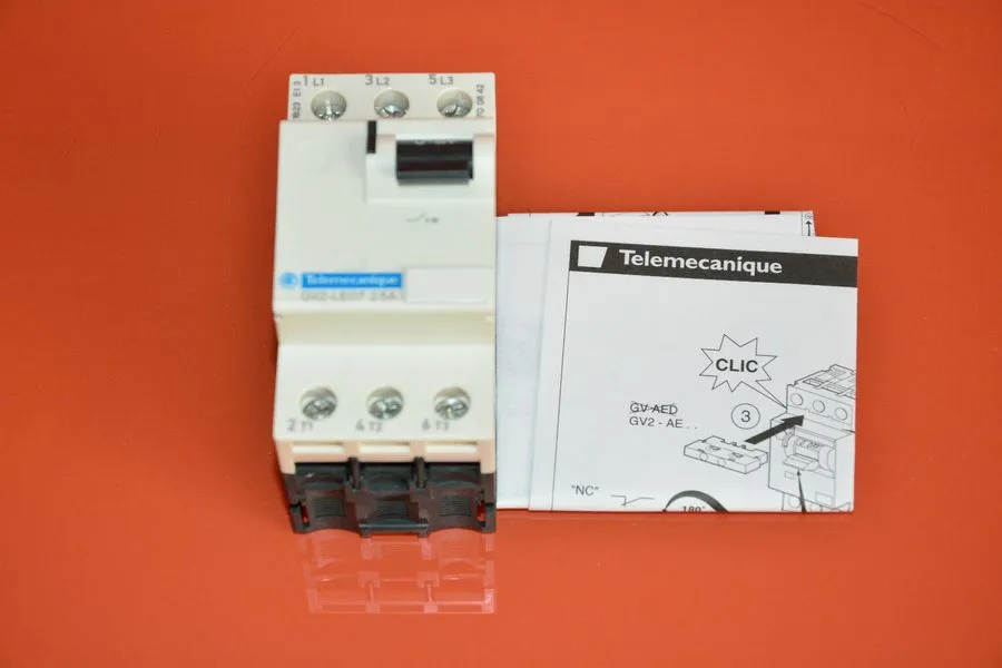 Автоматический выключатель Schneider GV2LE07 motor circuit breaker 2.5A